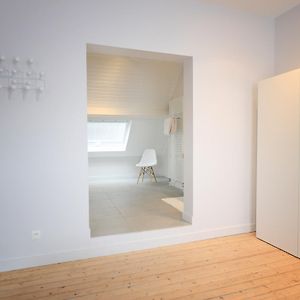 Suite met een King Size Bed op de Eerste Verdieping